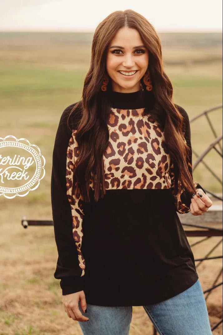 Kitty on the Block Pullover