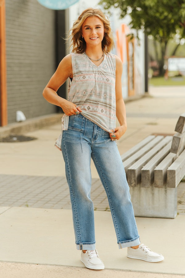 Mid Wash High Rise Pocket Detailed Cuffed Boyfriend Jeans